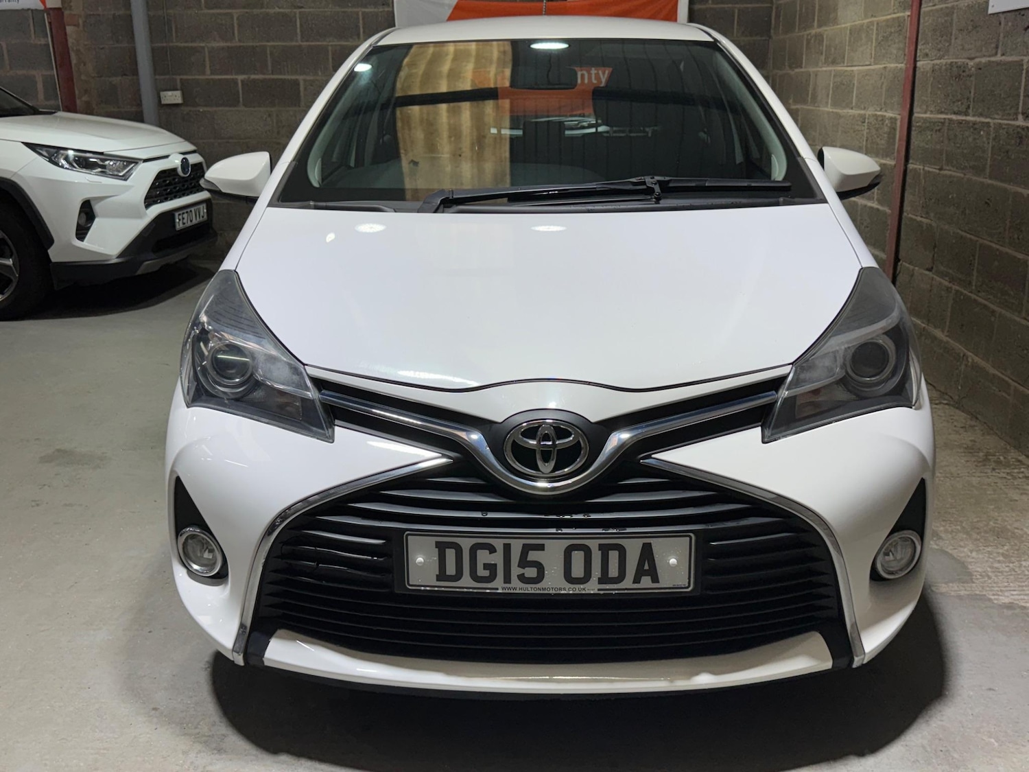 Used Toyota Yaris 2015 for sale - 76952438: Photo 4