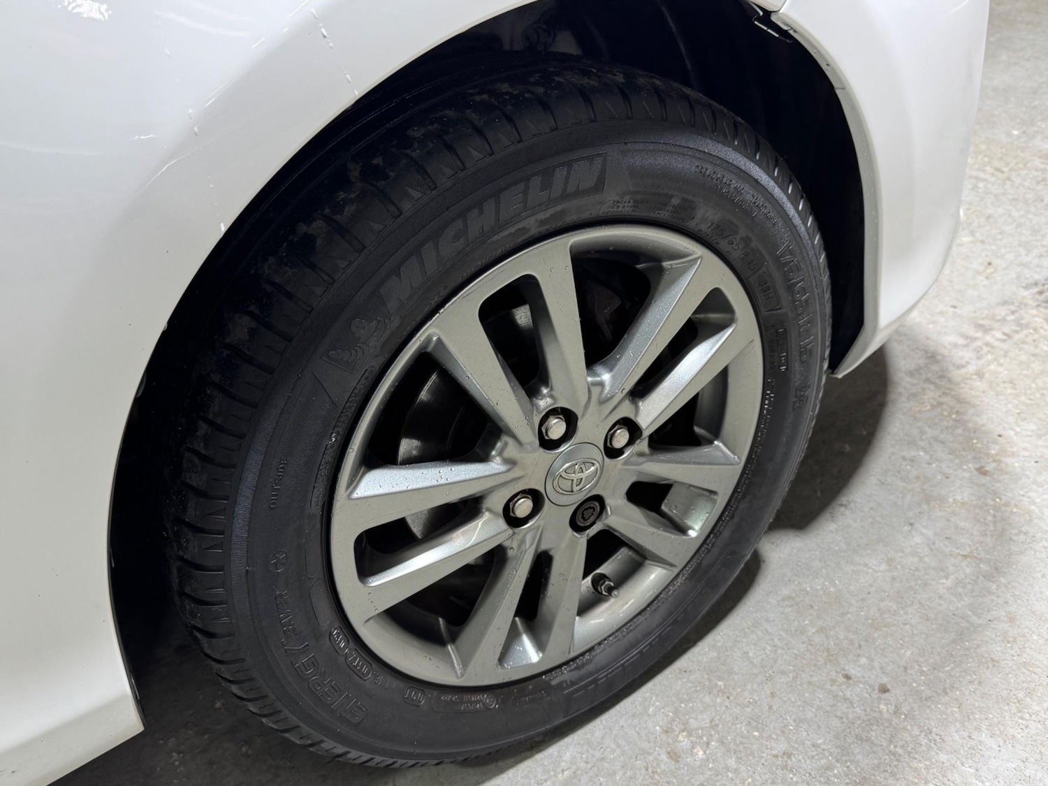 Used Toyota Yaris 2015 for sale - 76952438: Photo 46