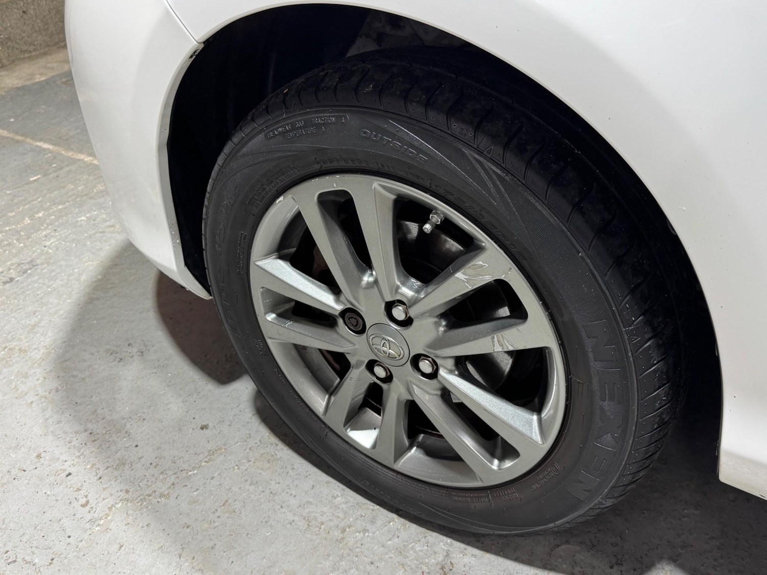 Used Toyota Yaris 2015 for sale - 76952438: Photo 47