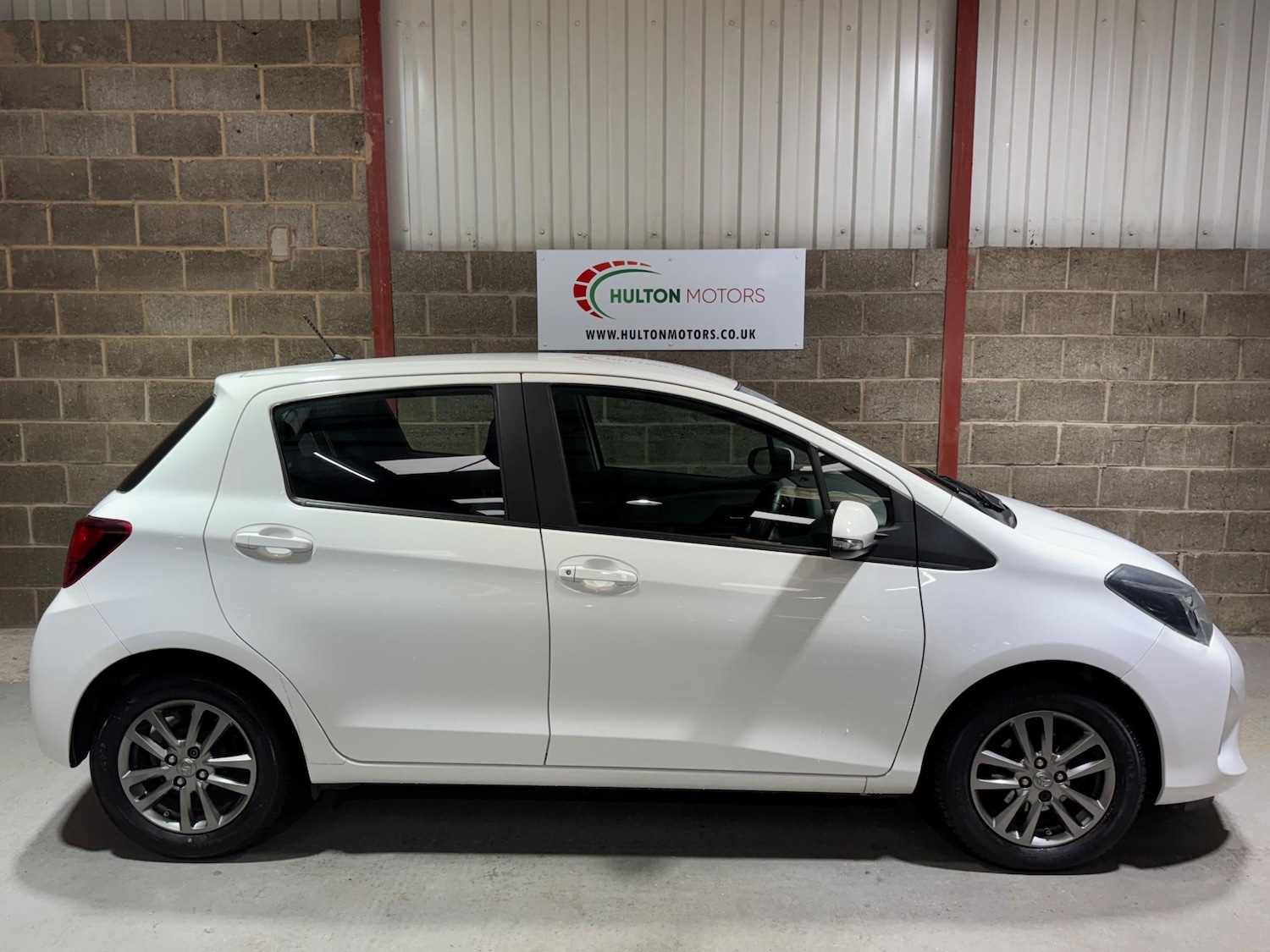 Used Toyota Yaris 2015 for sale - 76952438: Photo 5