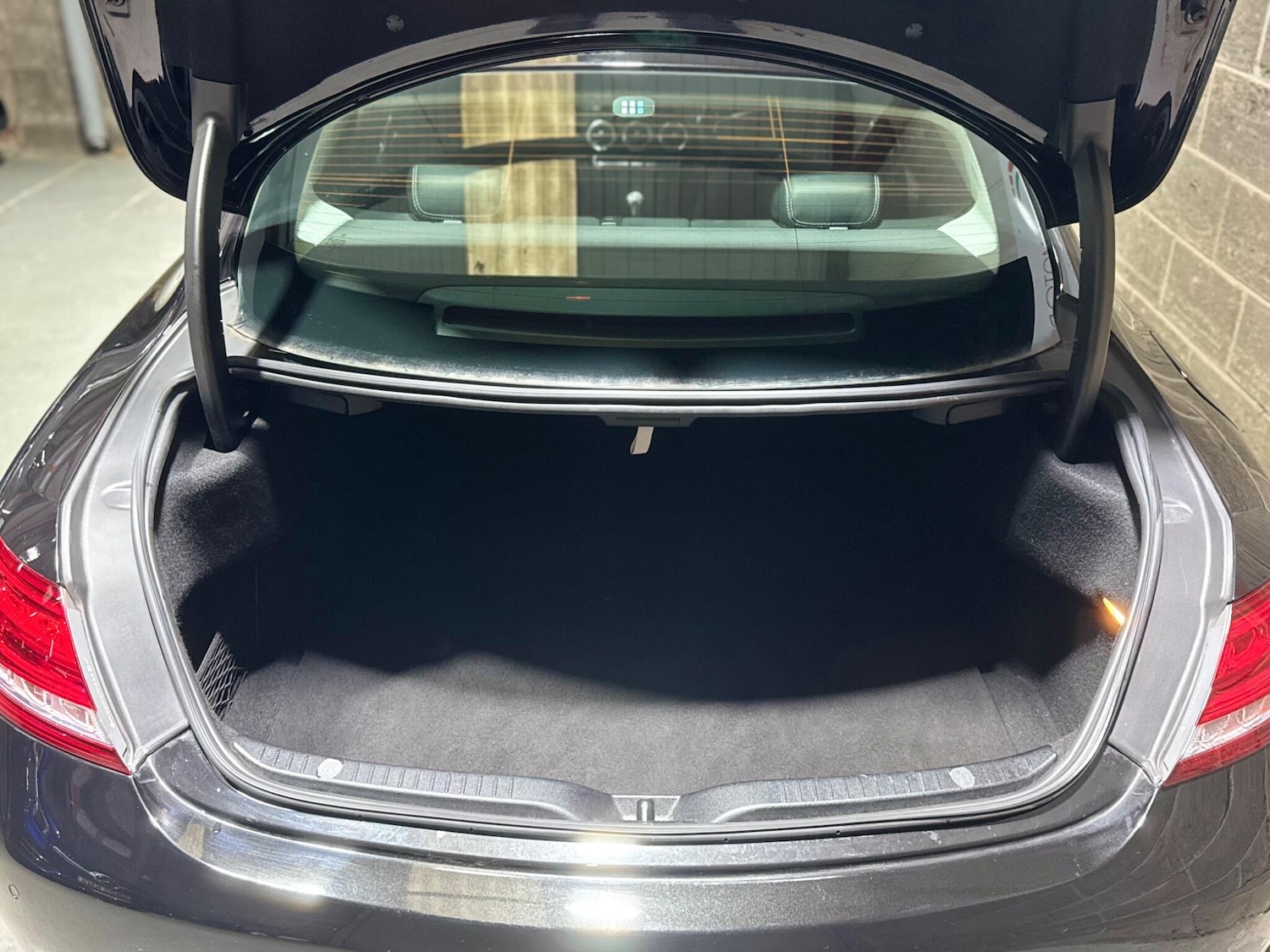 Used Mercedes-Benz C Class 2016 for sale - 77082028: Photo 35