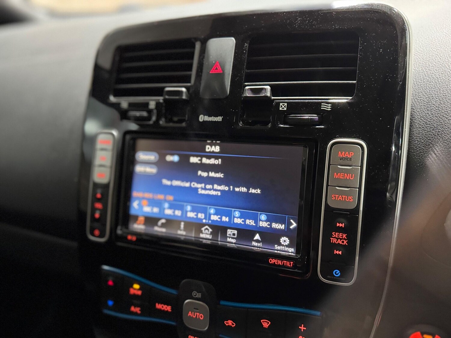 Used Nissan Leaf for sale - 77587332: Photo 16