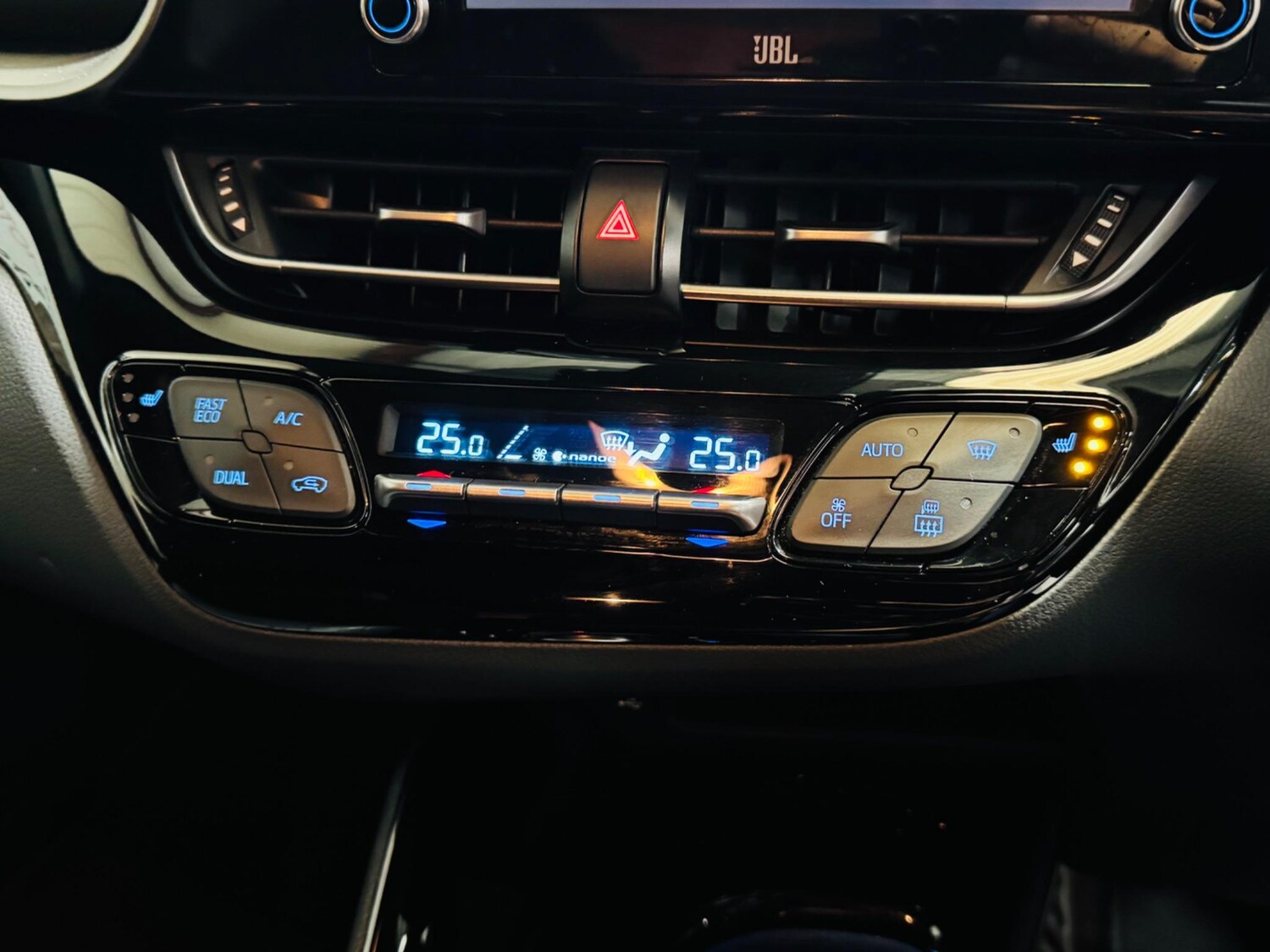 Used Toyota C-HR 2022 for sale - 76953348: Photo 17