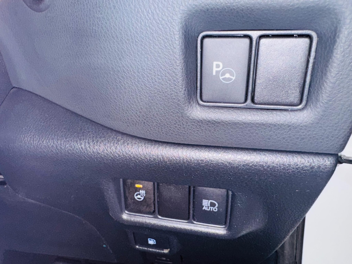 Used Toyota C-HR 2022 for sale - 76953348: Photo 19