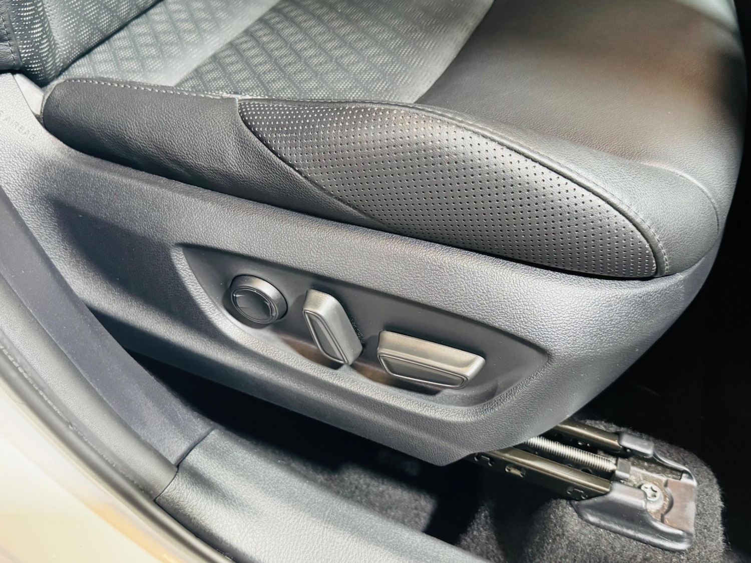 Used Toyota C-HR 2022 for sale - 76953348: Photo 20