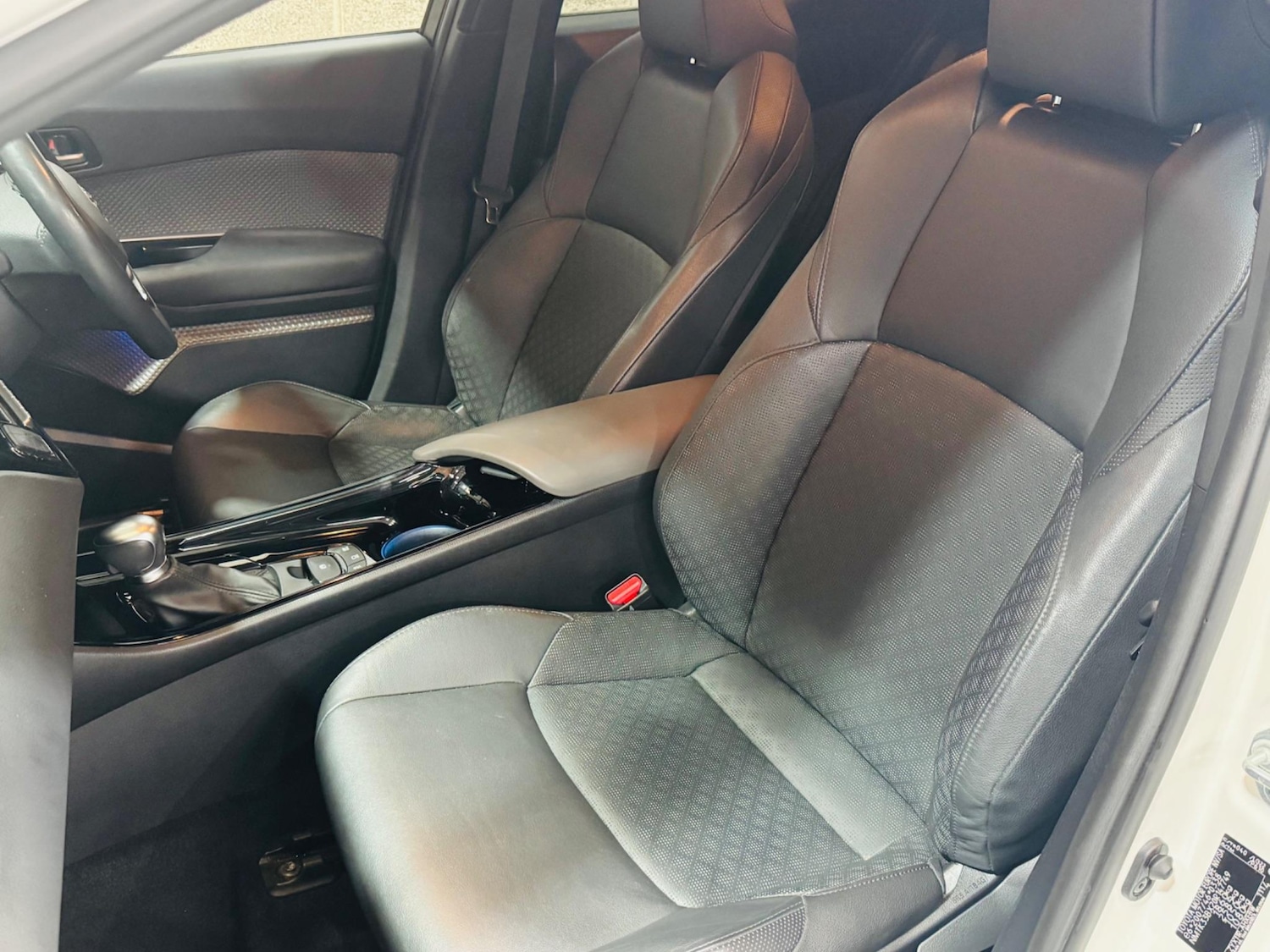 Used Toyota C-HR 2022 for sale - 76953348: Photo 27