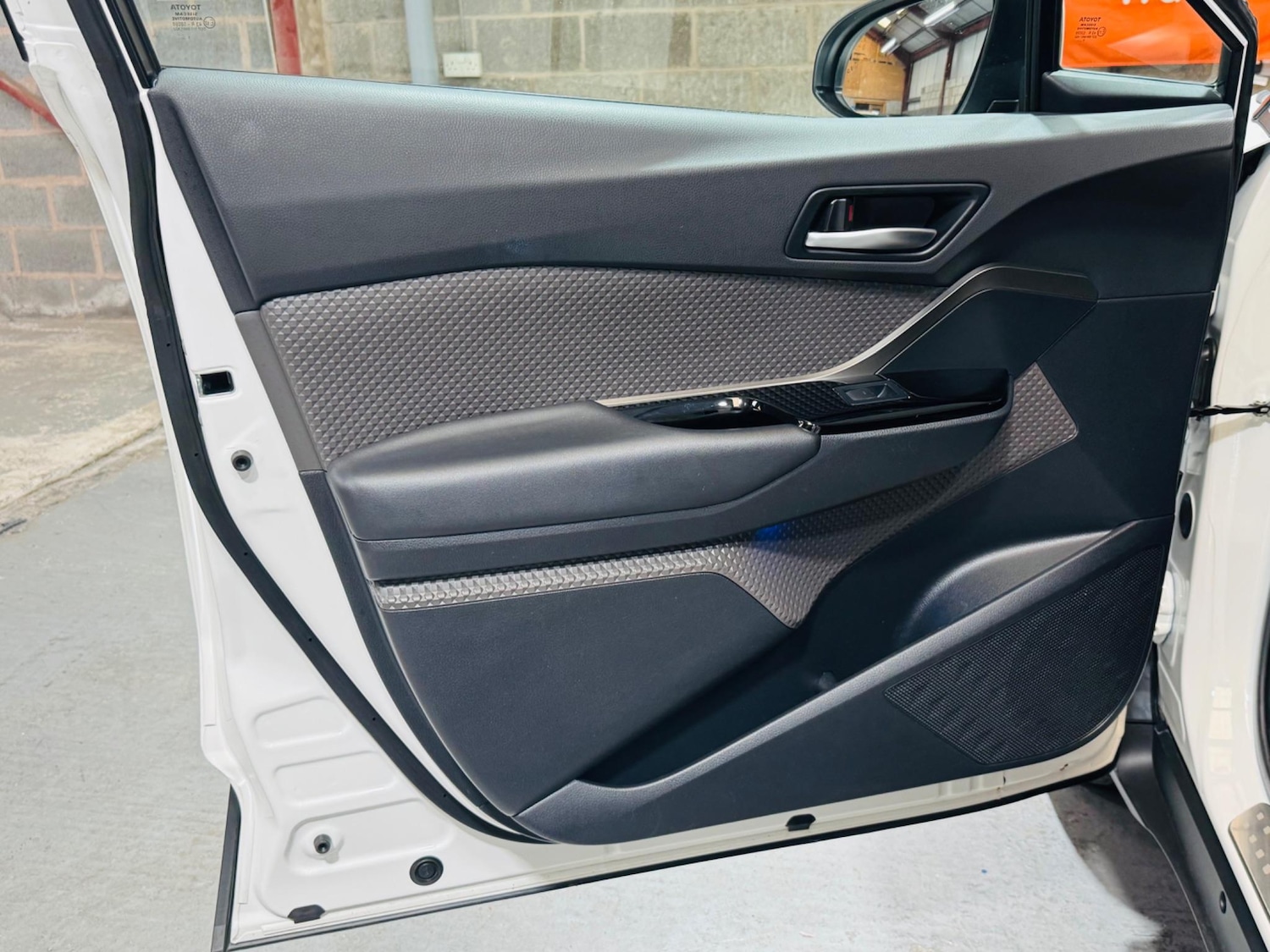 Used Toyota C-HR 2022 for sale - 76953348: Photo 43