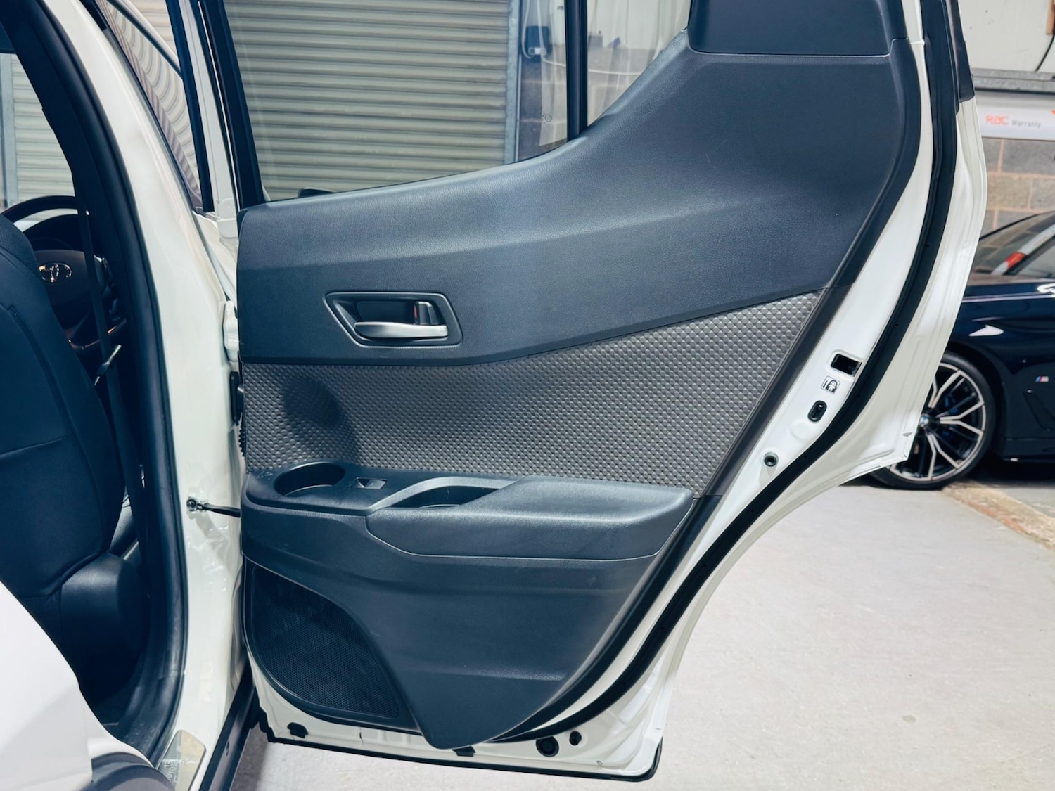 Used Toyota C-HR 2022 for sale - 76953348: Photo 44