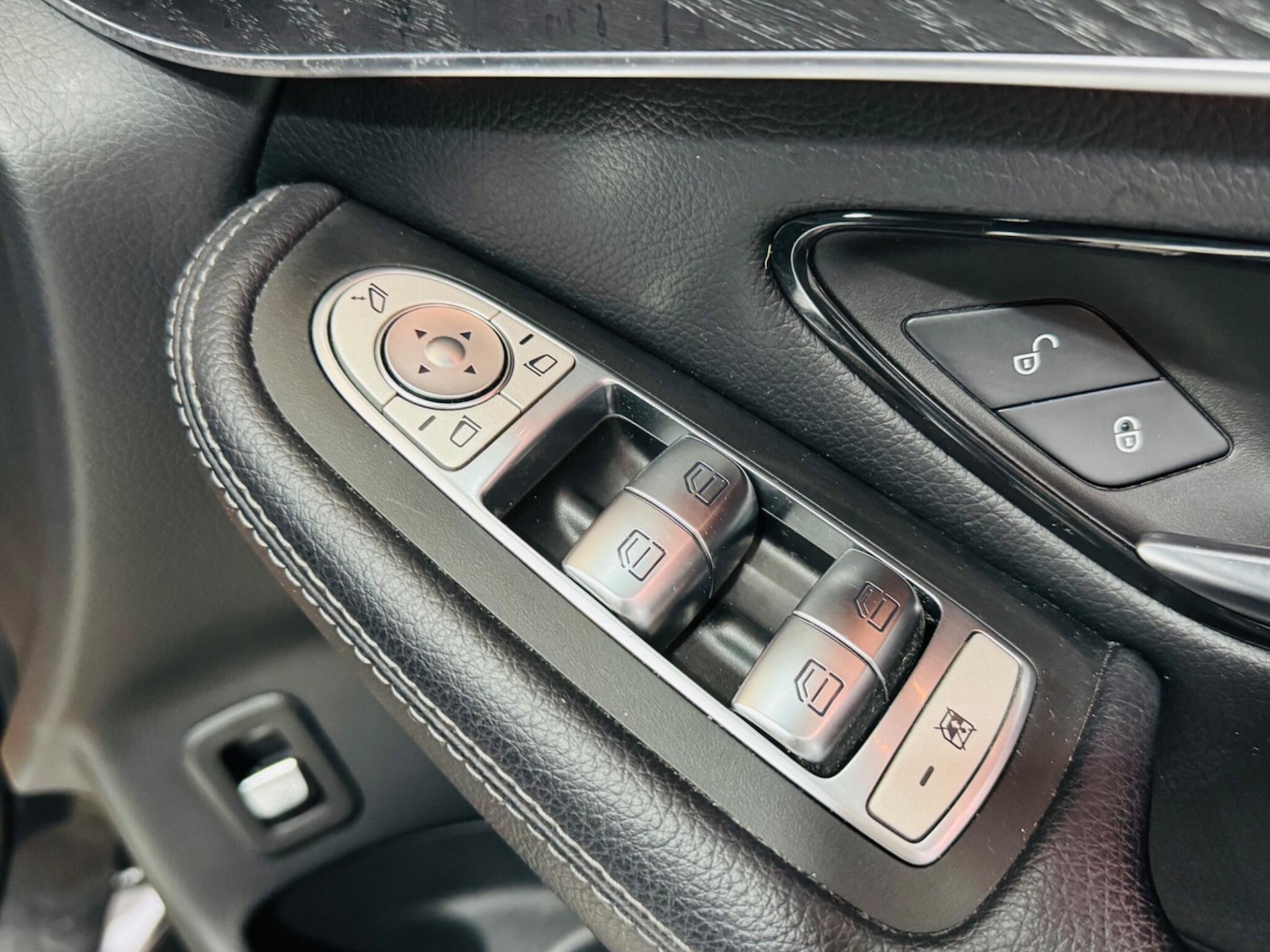 Used Mercedes-Benz GLC 2018 for sale - 76952814: Photo 22