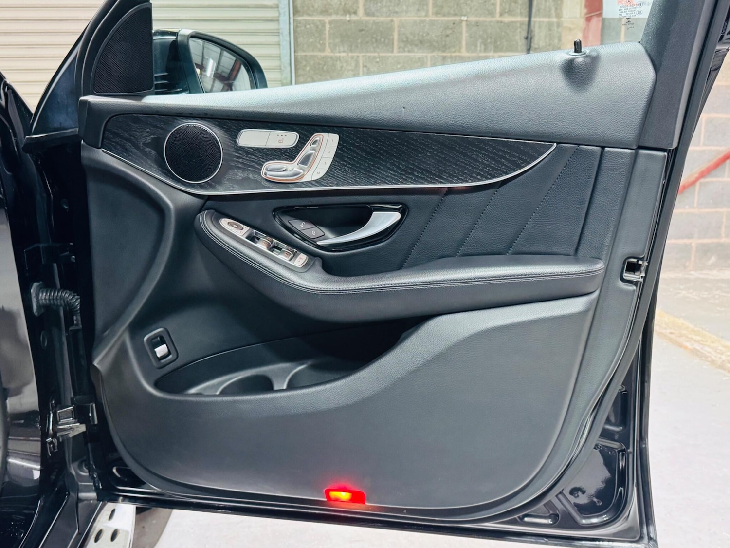 Used Mercedes-Benz GLC 2018 for sale - 76952814: Photo 44