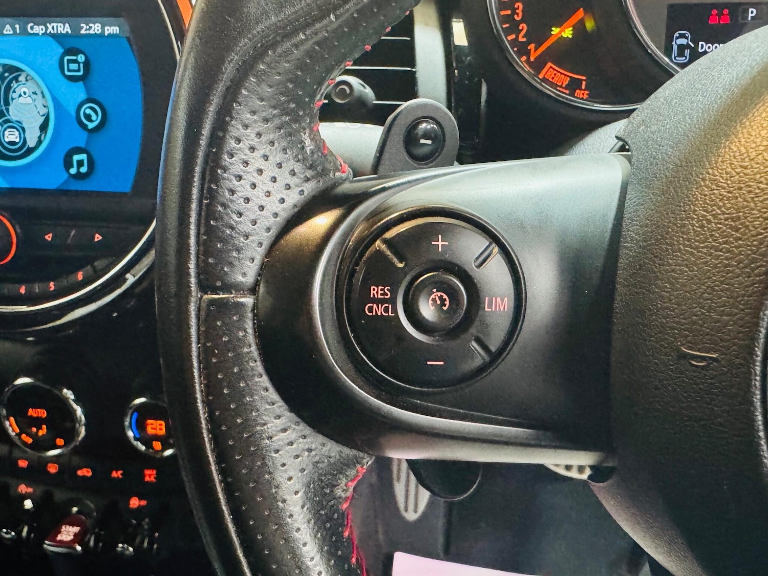 Used MINI Hatch 2019 for sale - 76953479: Photo 11