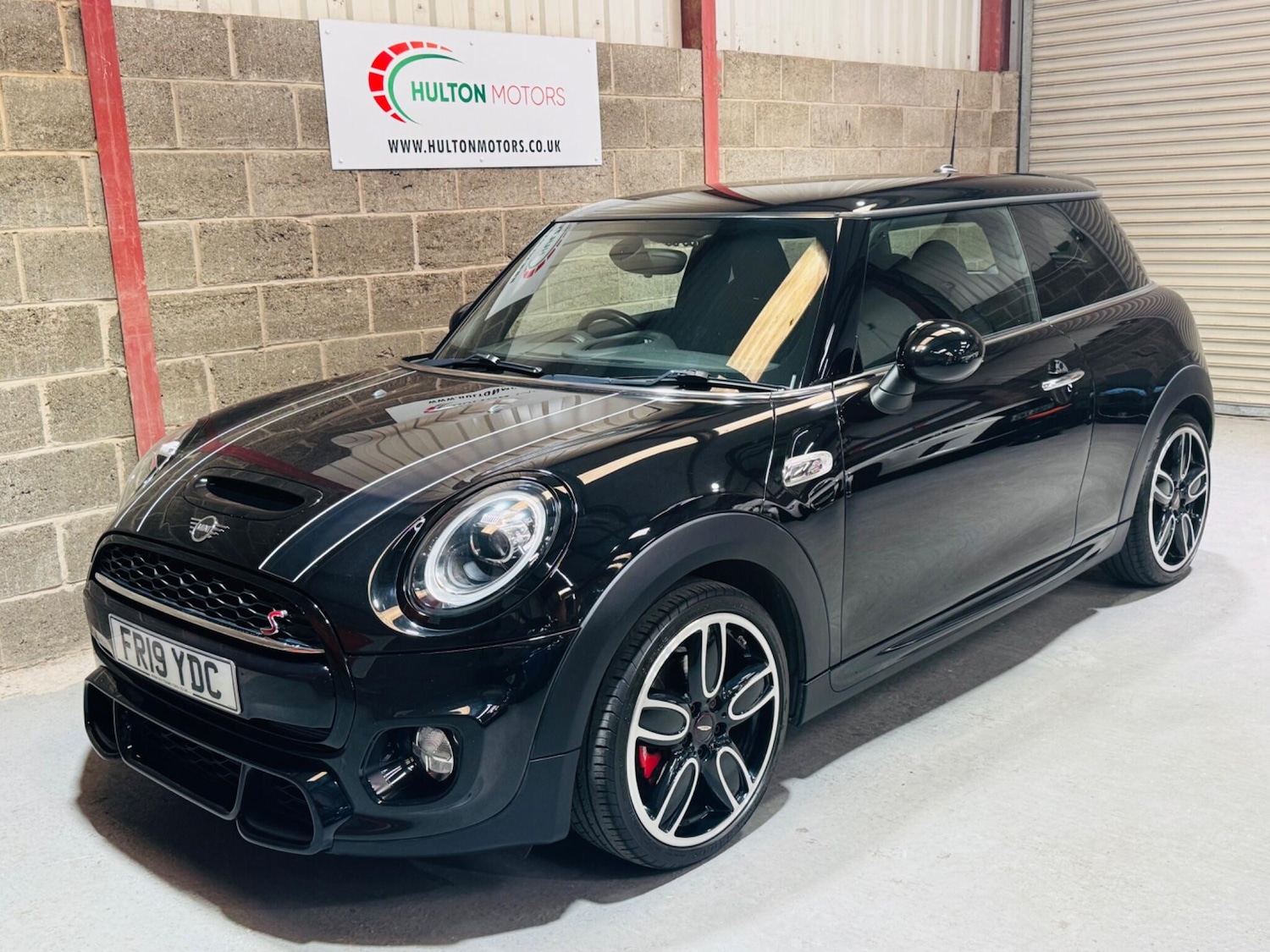 Used MINI Hatch 2019 for sale - 76953479: Photo 2