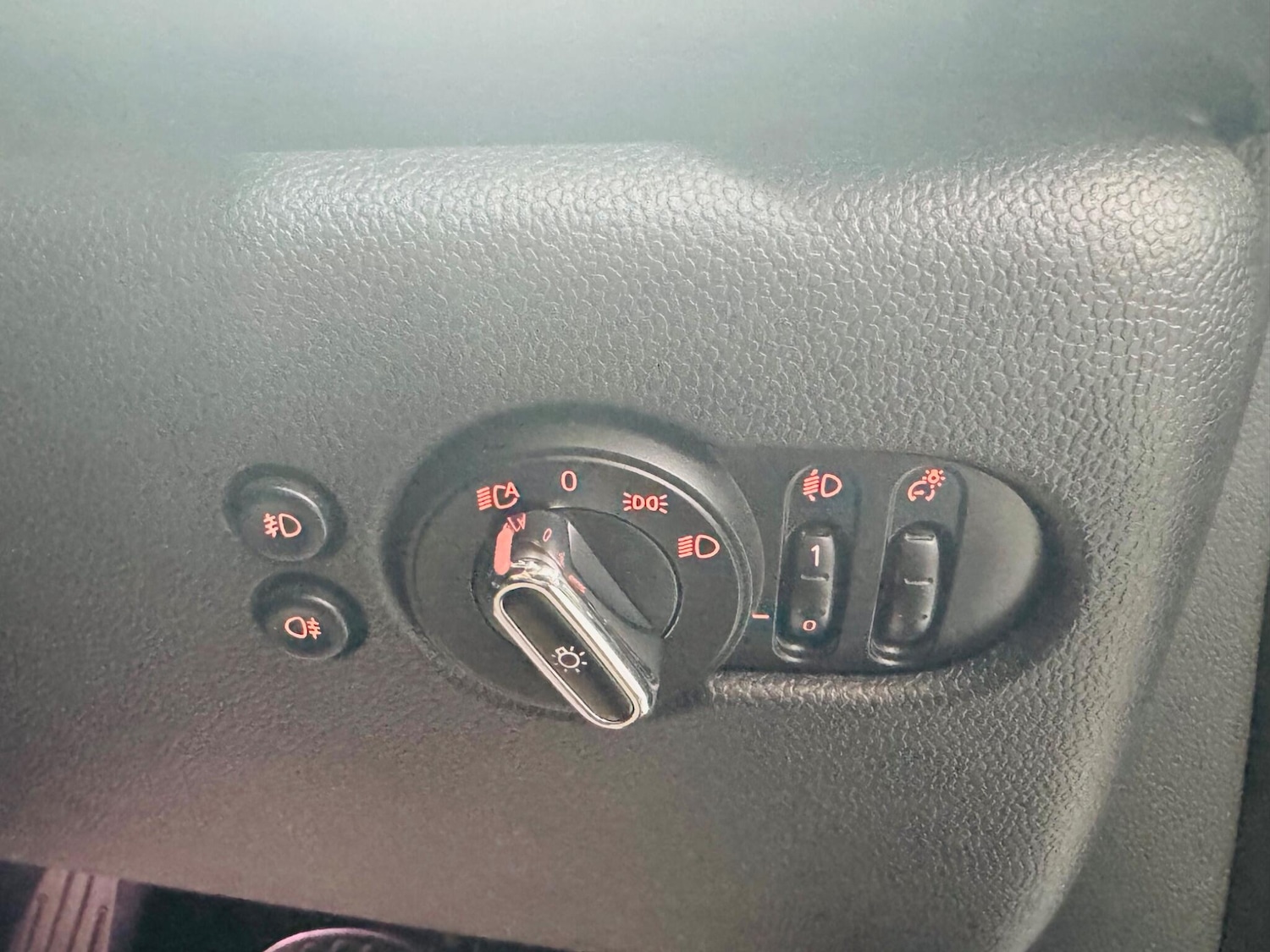 Used MINI Hatch 2019 for sale - 76953479: Photo 22