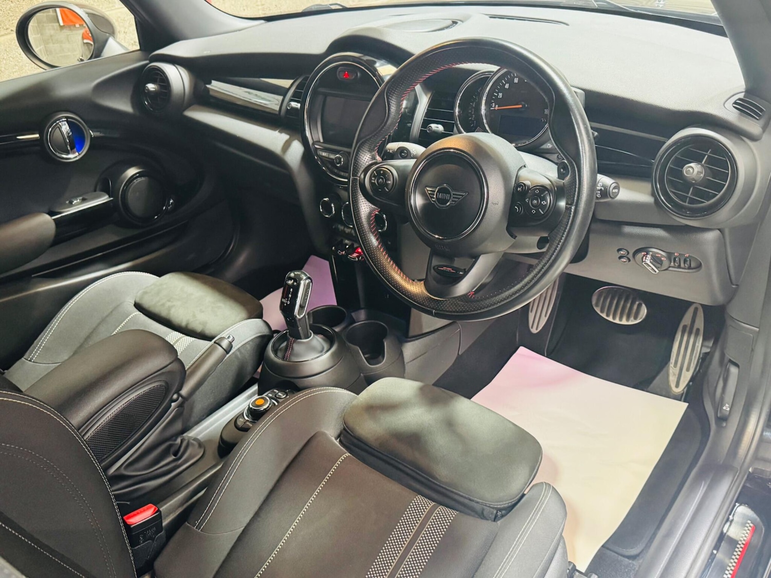 Used MINI Hatch 2019 for sale - 76953479: Photo 23