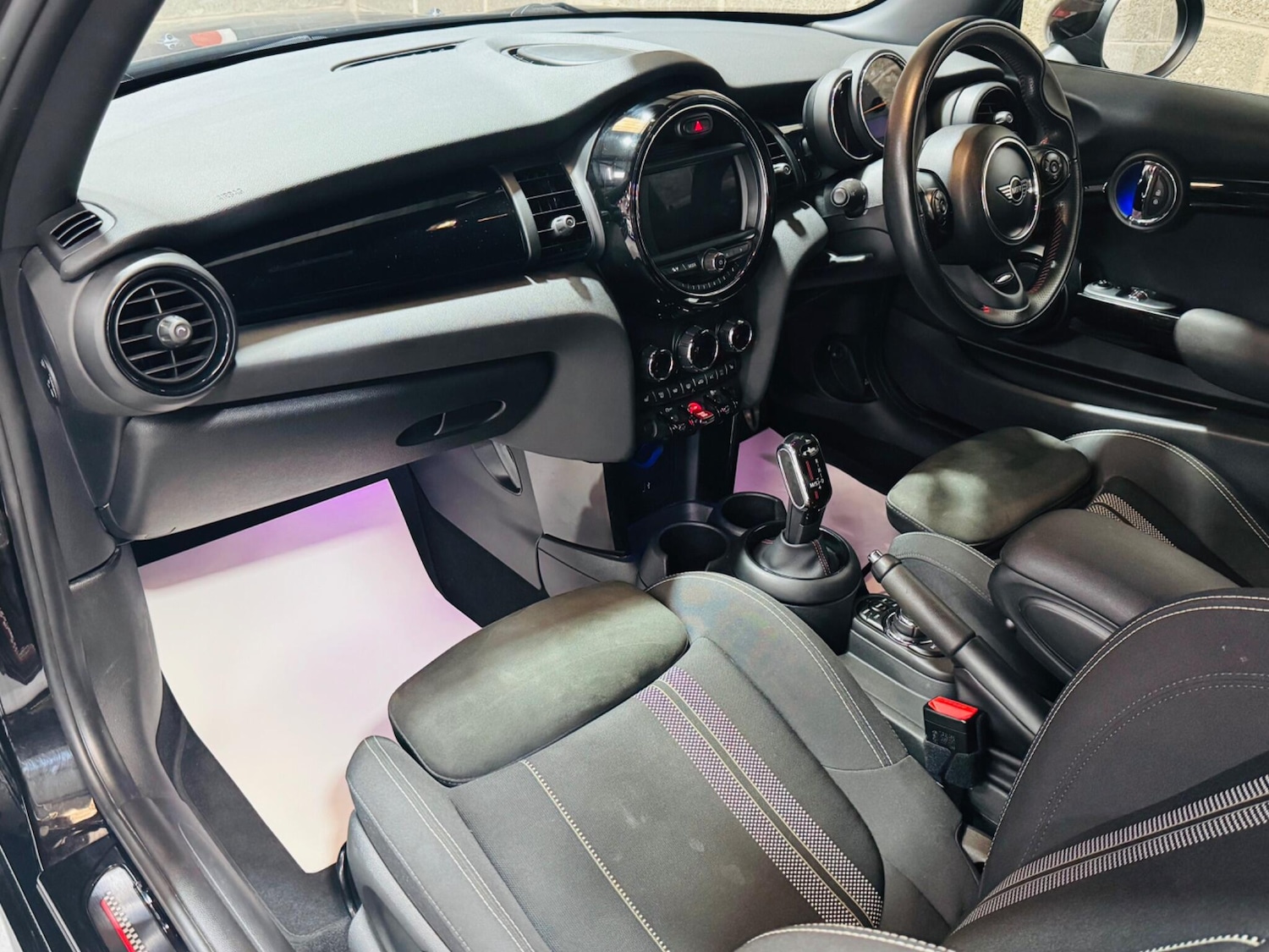 Used MINI Hatch 2019 for sale - 76953479: Photo 24