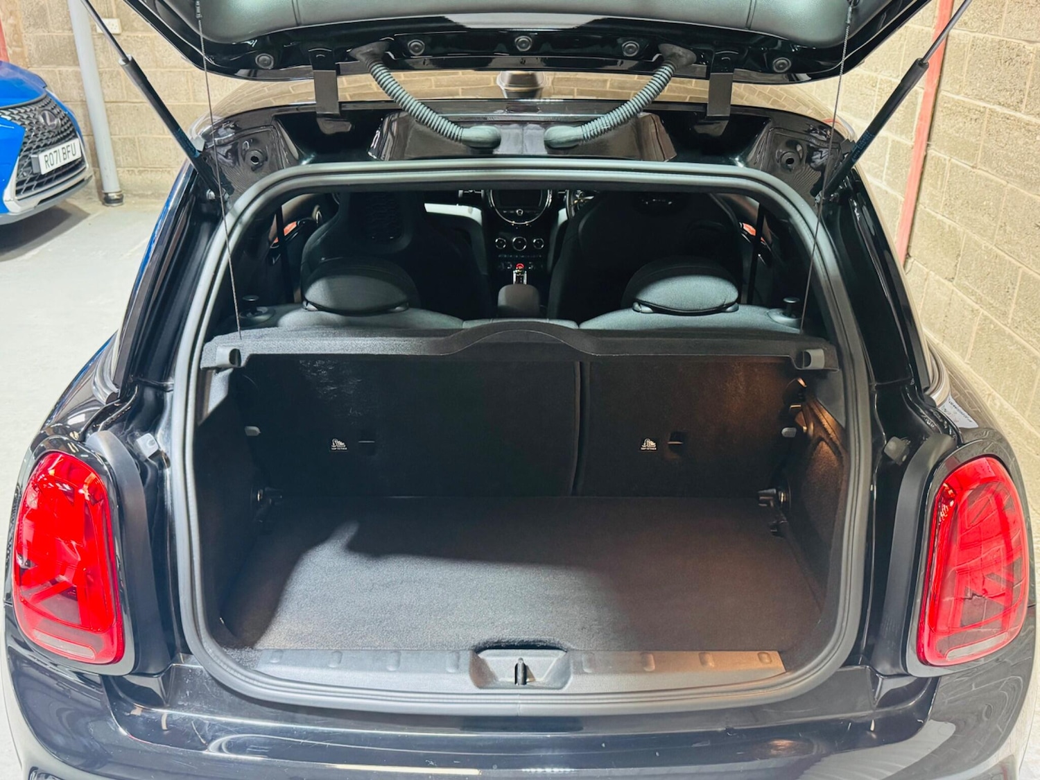 Used MINI Hatch 2019 for sale - 76953479: Photo 38