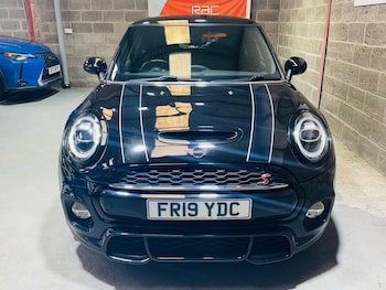 Used MINI Hatch 2019 for sale - 76953479: Photo
