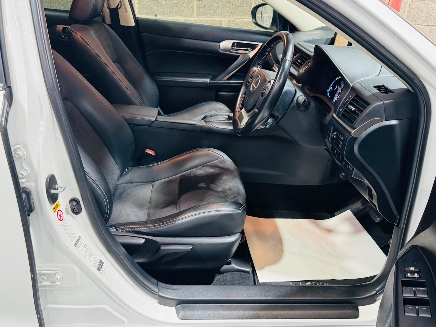 Used Lexus CT 2015 for sale - 76952704: Photo 26