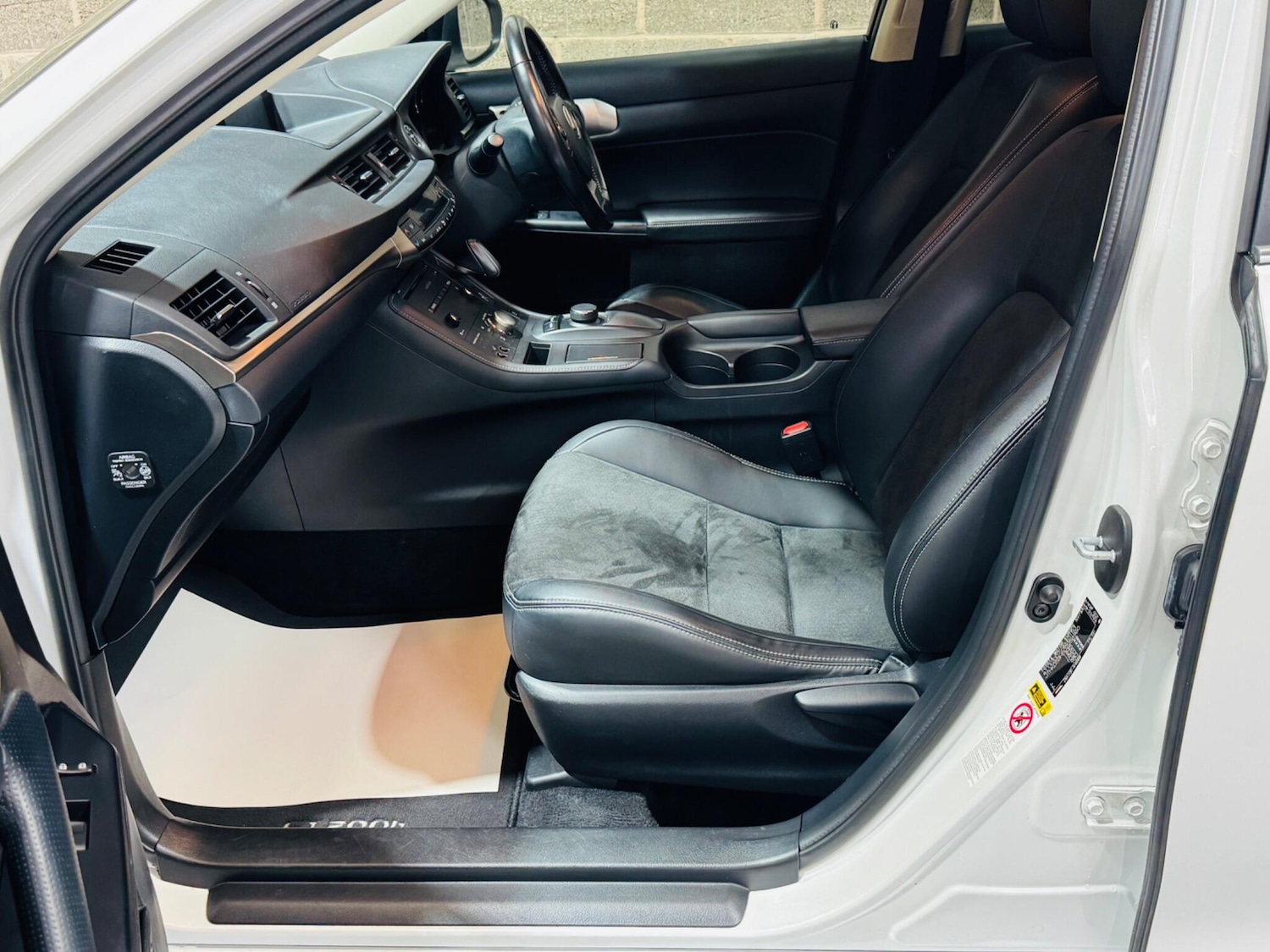 Used Lexus CT 2015 for sale - 76952704: Photo 27