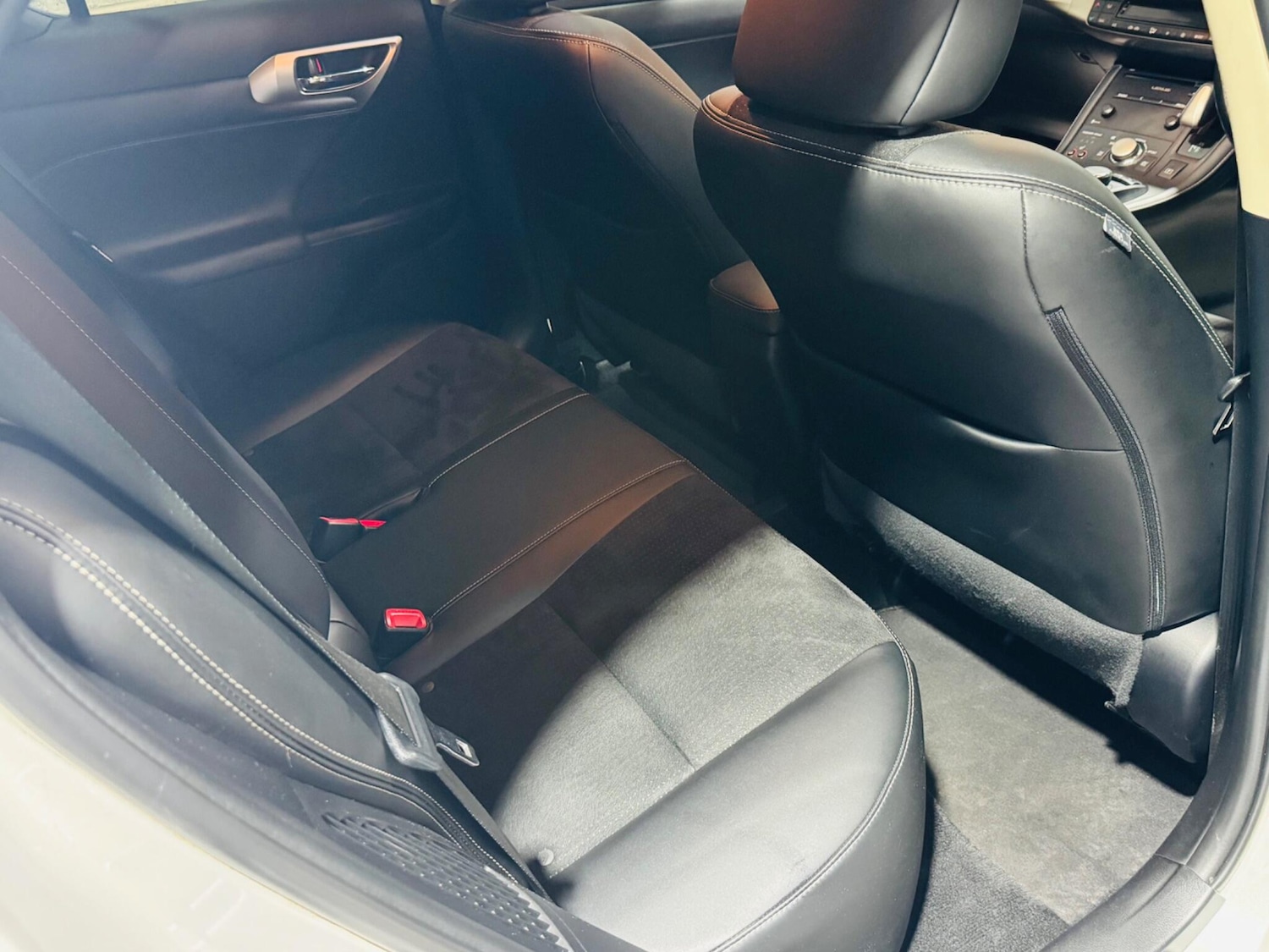 Used Lexus CT 2015 for sale - 76952704: Photo 30