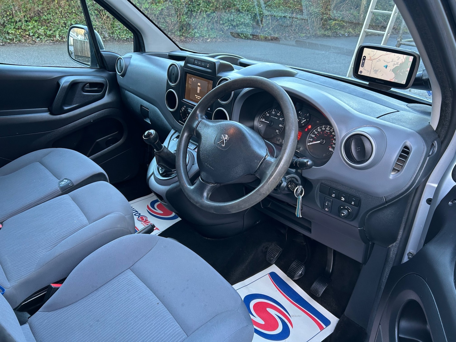 Used Peugeot Partner 2015 for sale - 77261876: Photo 7