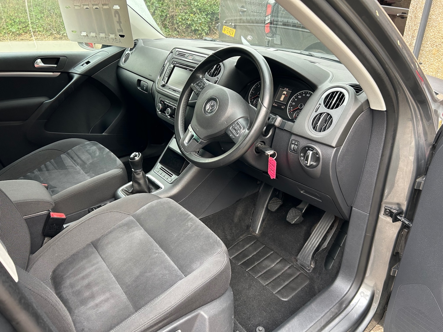 Used Volkswagen Tiguan 2012 for sale - 77812747: Photo 4