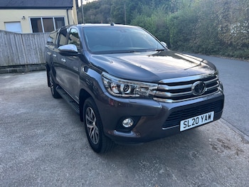 Used Toyota Hilux 2020 for sale - 76130943: Photo