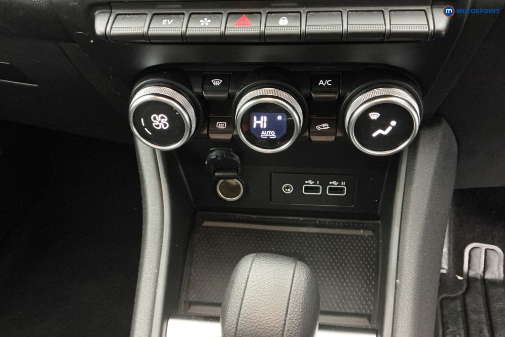 Used Renault Captur 2023 for sale - 77966245: Photo 30