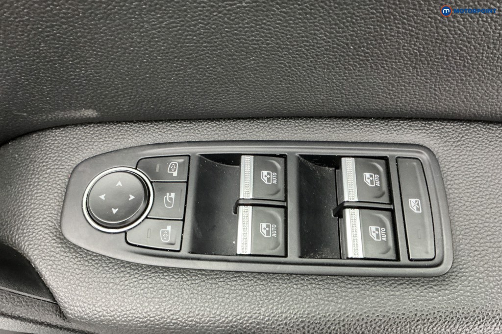 Used Renault Captur 2023 for sale - 77966245: Photo 36