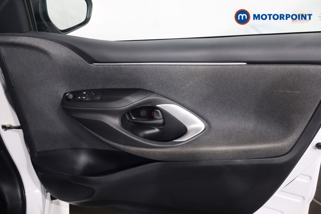 Used Toyota Yaris 2021 for sale - 77984505: Photo 32