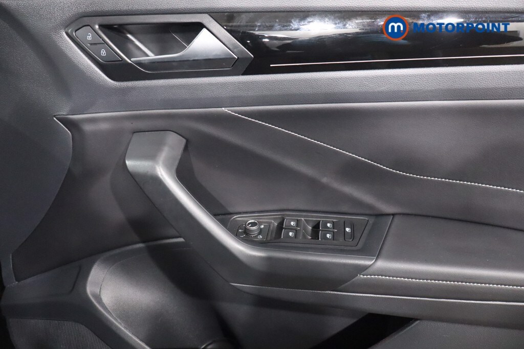 Used Volkswagen T-Roc 2025 for sale - 76352755: Photo 29