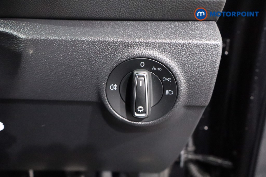 Used Volkswagen T-Roc 2025 for sale - 76352755: Photo 30