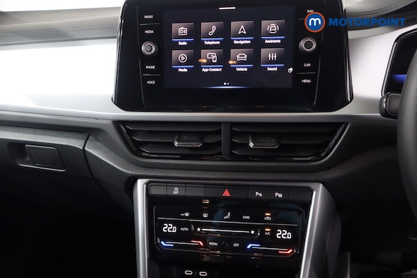 Used Volkswagen T-Roc 2025 for sale - 76143408: Photo 23