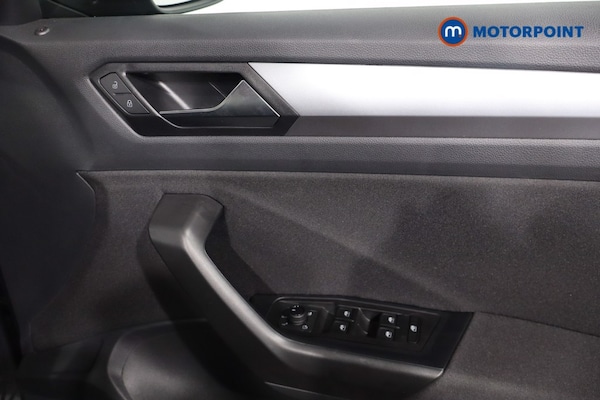 Used Volkswagen T-Roc 2025 for sale - 76143408: Photo 29