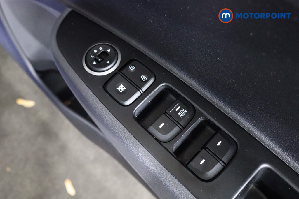 Used Hyundai i10 2018 for sale - 76767388: Photo 27