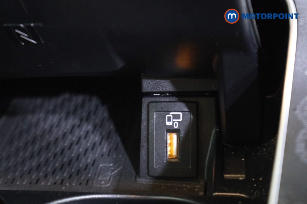 Used Mercedes-Benz C Class 2020 for sale - 78133920: Photo 17