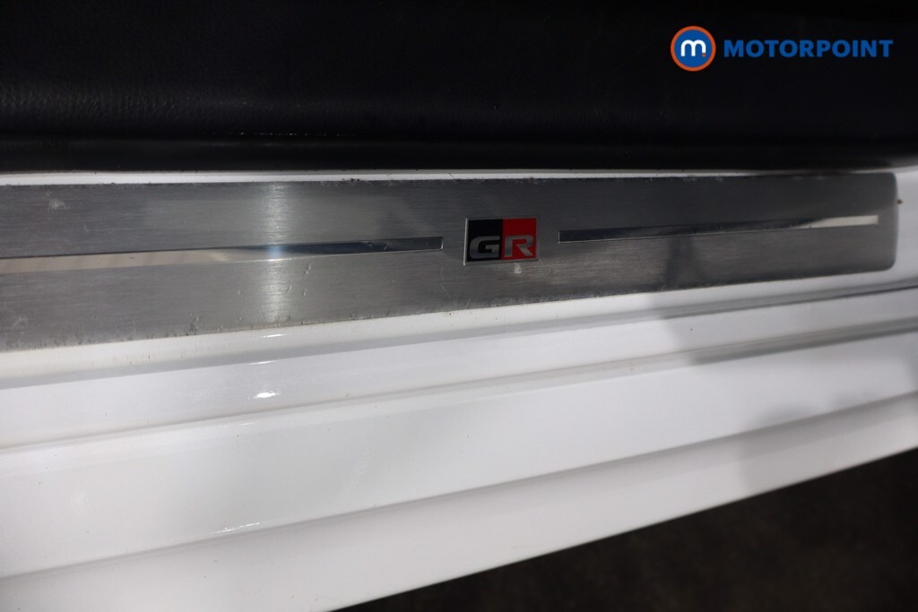 Used Toyota Yaris 2023 for sale - 76056318: Photo 30