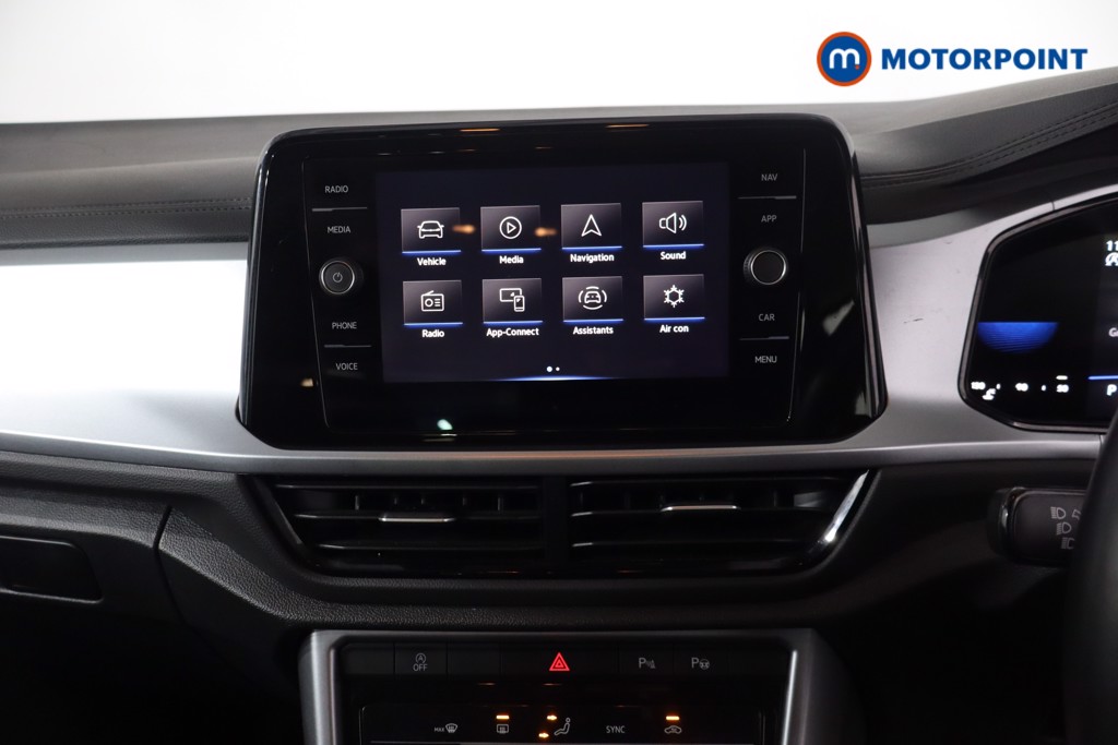 Used Volkswagen T-Roc 2023 for sale - 77297647: Photo 25