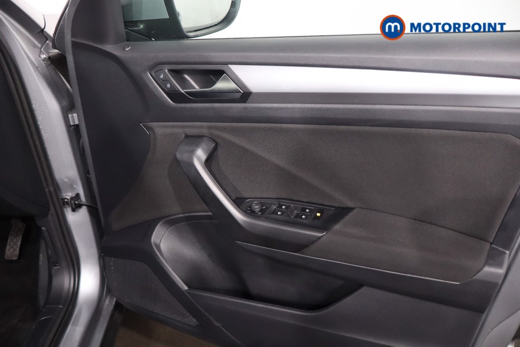 Used Volkswagen T-Roc 2023 for sale - 77297647: Photo 30