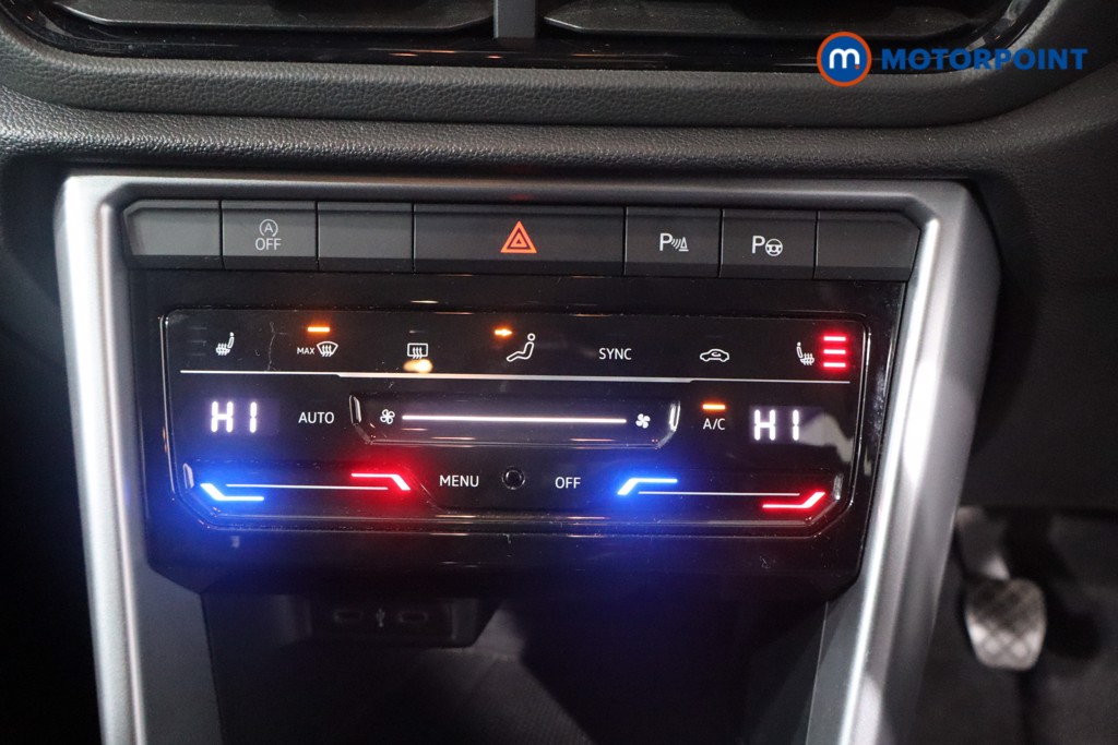 Used Volkswagen T-Roc 2022 for sale - 76949378: Photo 24