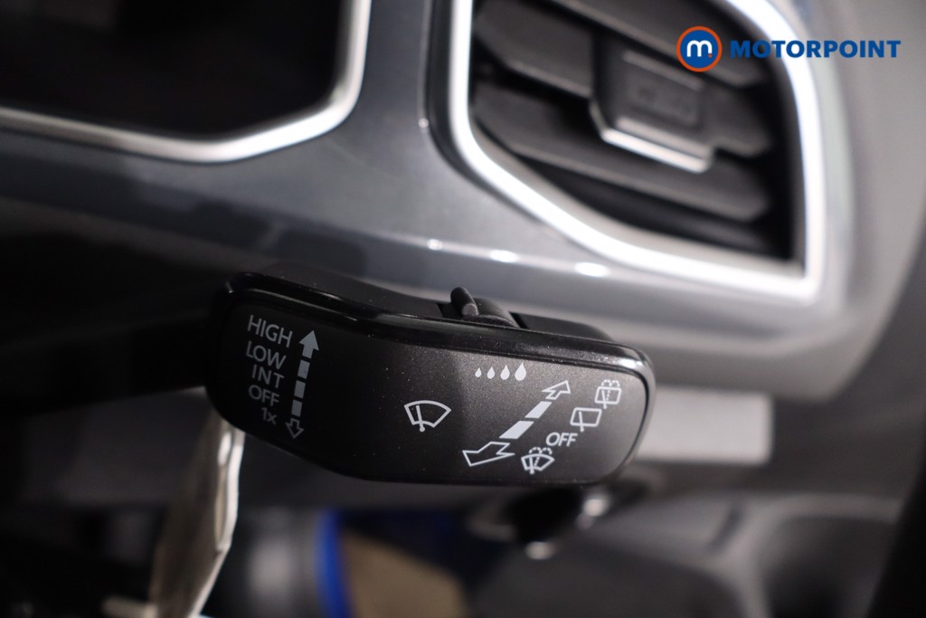 Used Volkswagen T-Roc 2023 for sale - 78199529: Photo 23