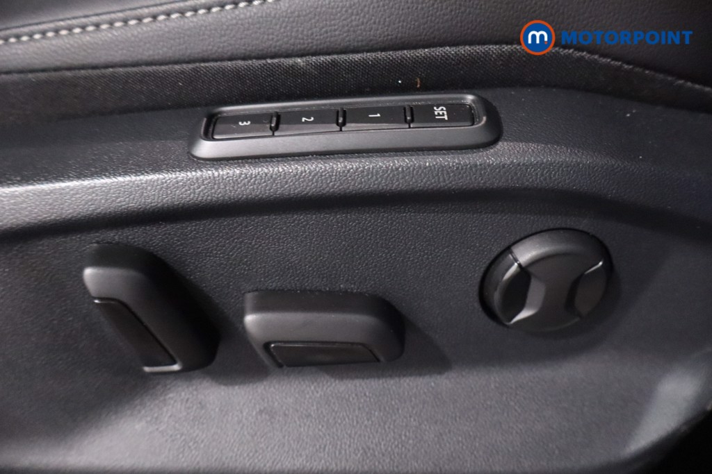 Used Volkswagen T-Roc 2023 for sale - 78199529: Photo 32