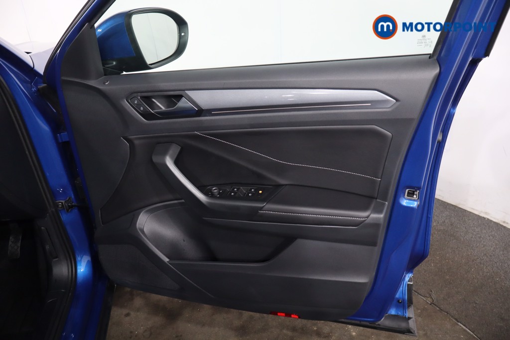 Used Volkswagen T-Roc 2023 for sale - 78199529: Photo 33