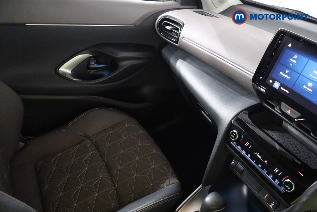 Used Toyota Yaris Cross 2023 for sale - 78026827: Photo 24