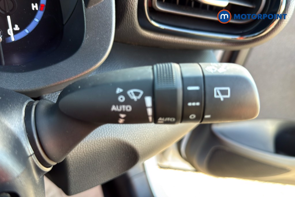 Used Toyota Yaris Cross 2023 for sale - 77932247: Photo 15