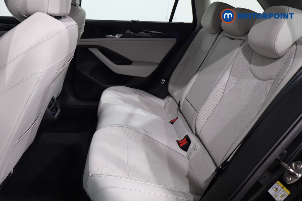 Used Volkswagen Passat 2025 for sale - 76491376: Photo 13