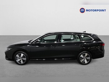 Used Volkswagen Passat 2025 for sale - 76491376: Photo