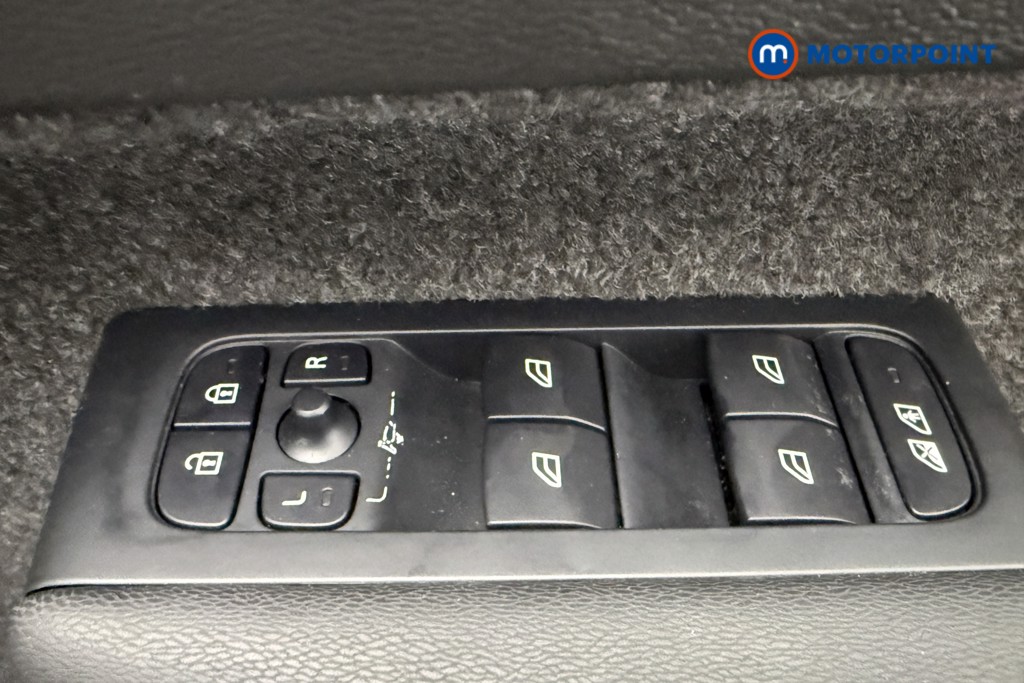 Used Volvo XC40 2023 for sale - 78081748: Photo 28