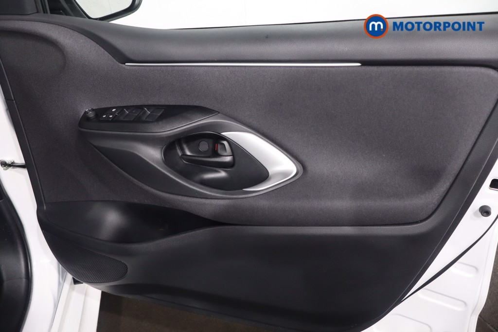 Used Toyota Yaris 2024 for sale - 77354831: Photo 31