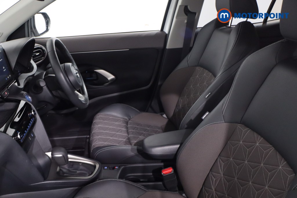 Used Toyota Yaris Cross 2023 for sale - 77354699: Photo 12